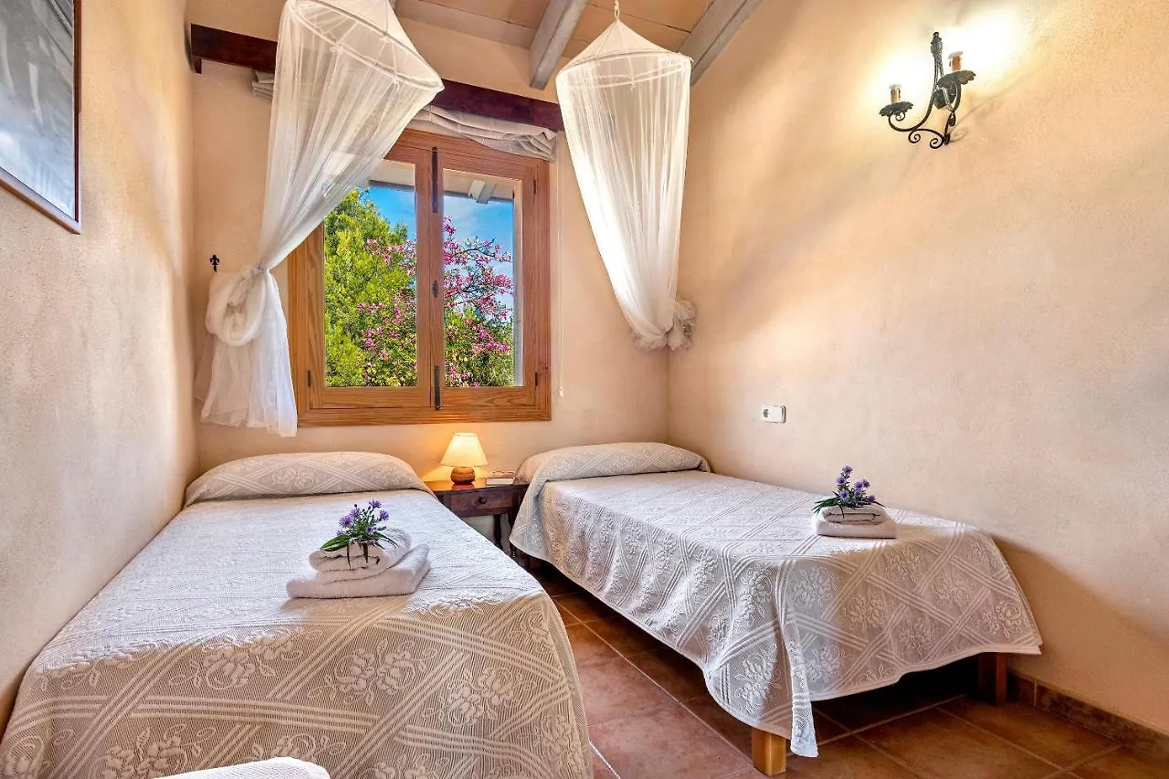 Casa vacanze Country House With Amazing Pool In A Beautiful Rural Setting Campanet